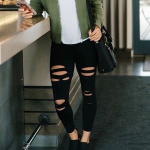 Zyia Black Slash Luxe High Rise 7/8 tights.